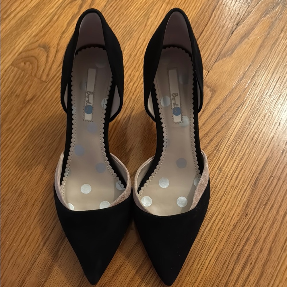 Boden Black Heels with Sleek Silhouette